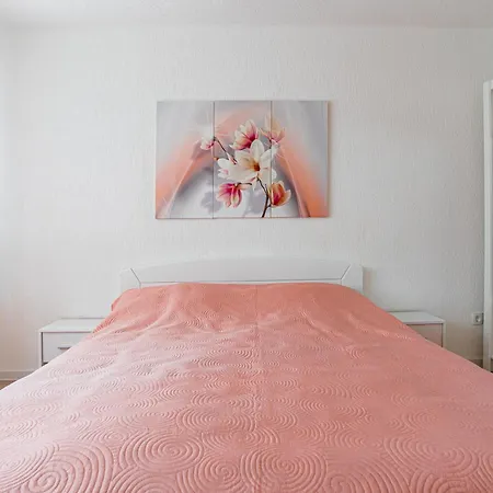 Apartment Mona